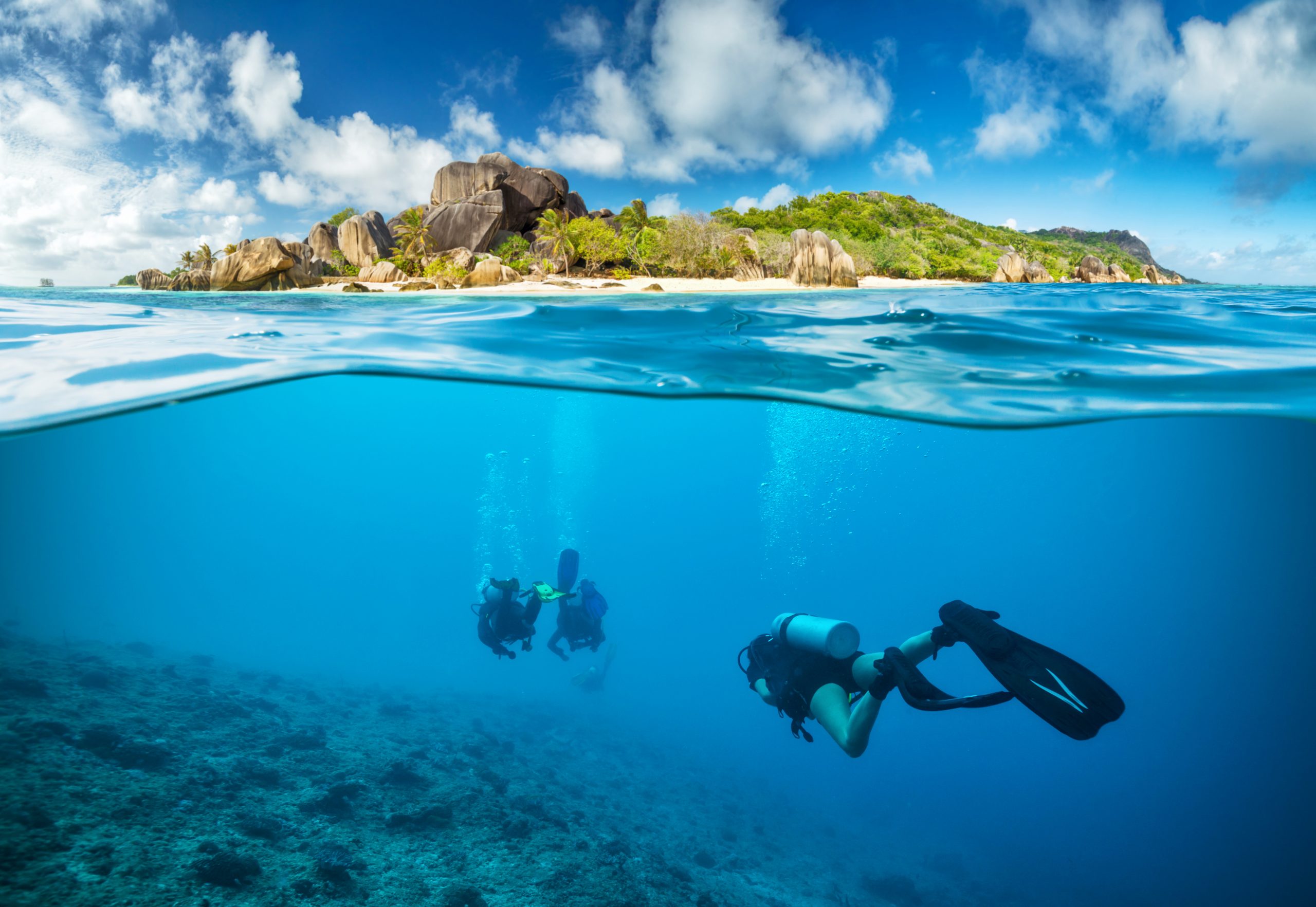 scuba-diving-holidays for-beginners